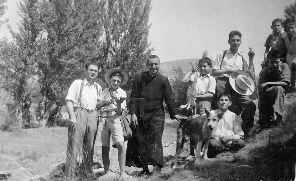 Archivo de fotografía antigua de la Asociación Cultural El Hocino de Blesa (Teruel, Aragón).